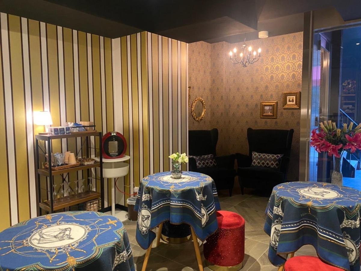 Culti Earl Hotel Осака Екстериор снимка